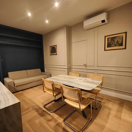 Ottoboni 2a Luxury Penthouse Apartment *